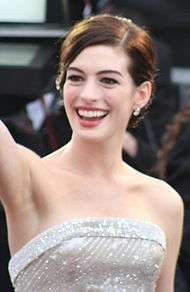 Photo of Anne Hathaway attending the 81st Academy Awards in 2009.