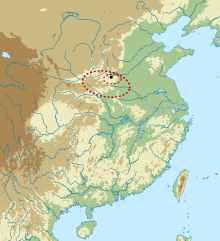 Relief map of eastern China with oval marking an area in western Henan, and the Erlitou site just south of the Yellow River