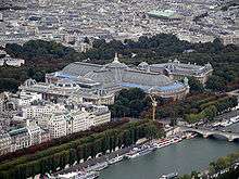 Image of the Grand Palais as seen from the Eiffel Tower\
