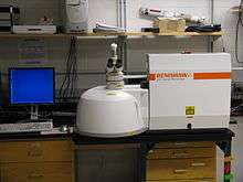 Photo of a Raman microscope made by Renishaw, with a sample enclosure