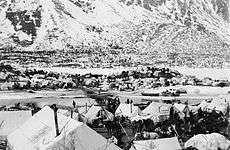 Prospectors in a tent camp at Bennett Lake waiting for the ice on Yukon River to break up, May 1898