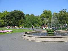 St Stephen's Green fountain in summer