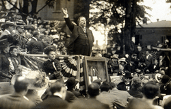 Howard Taft unveiling the Custer statue, 1910